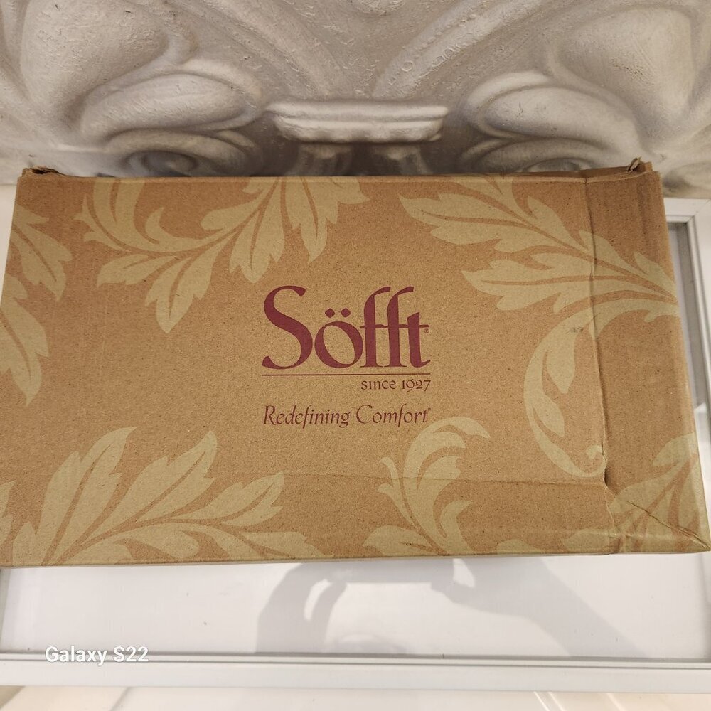 Sofft Verdi Wedge Sandals. "Lemon Yellow". Leather. NIB. Size 6.5 - Picture 10 of 10